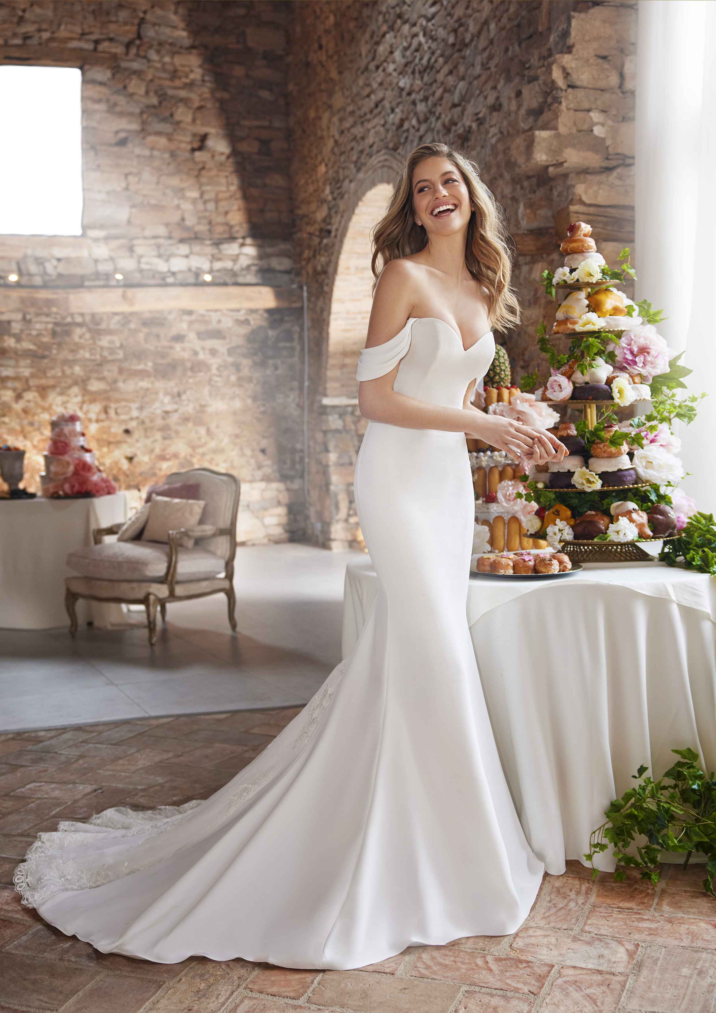 Modell im Hochzeitskleid